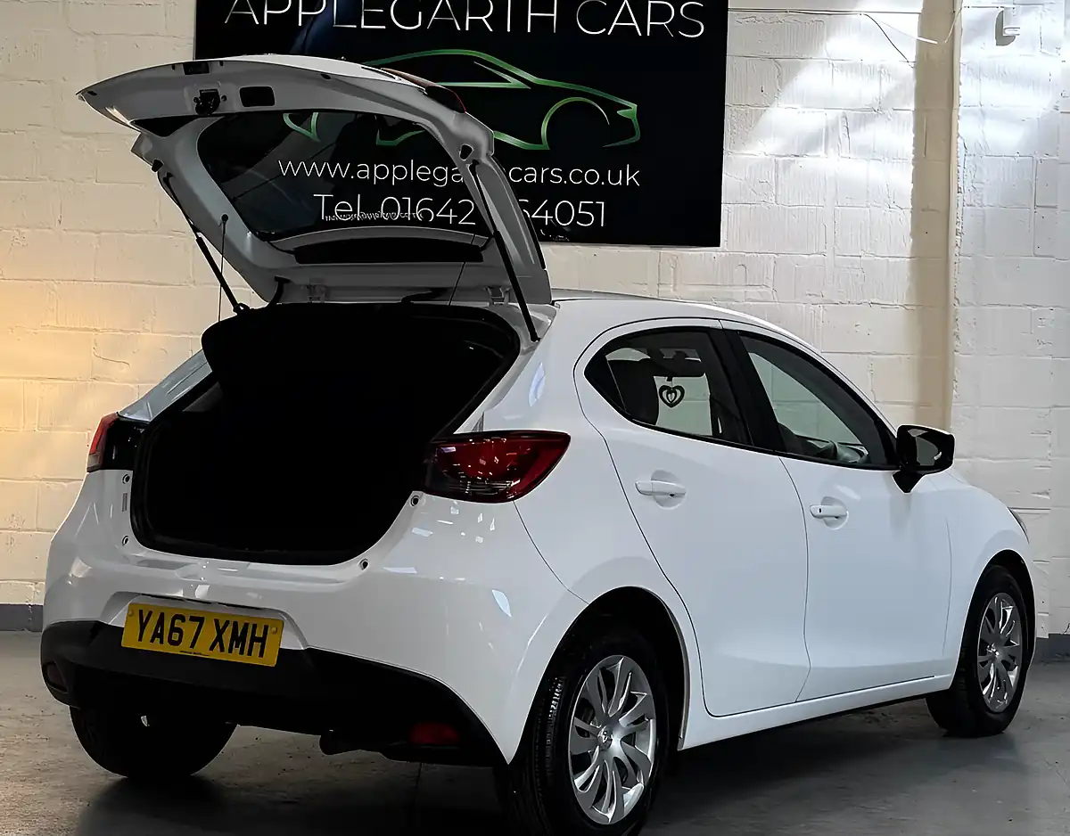 Used 2018 Mazda Mazda2 Se White - Interior and Exterior details 4
