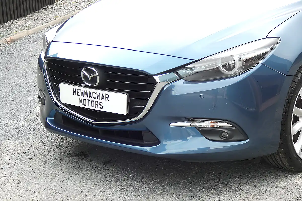 Used 2018 Mazda Mazda3 Sport Nav Blue - Interior and Exterior details 6
