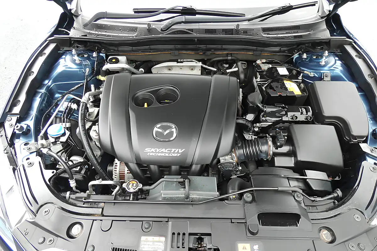 Used 2018 Mazda Mazda3 Sport Nav Blue - Interior and Exterior details 7