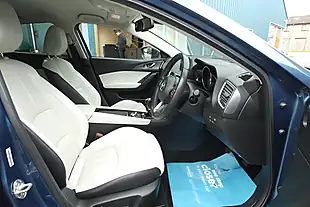 Used 2018 Mazda Mazda3 Sport Nav Blue - Interior and Exterior details 8