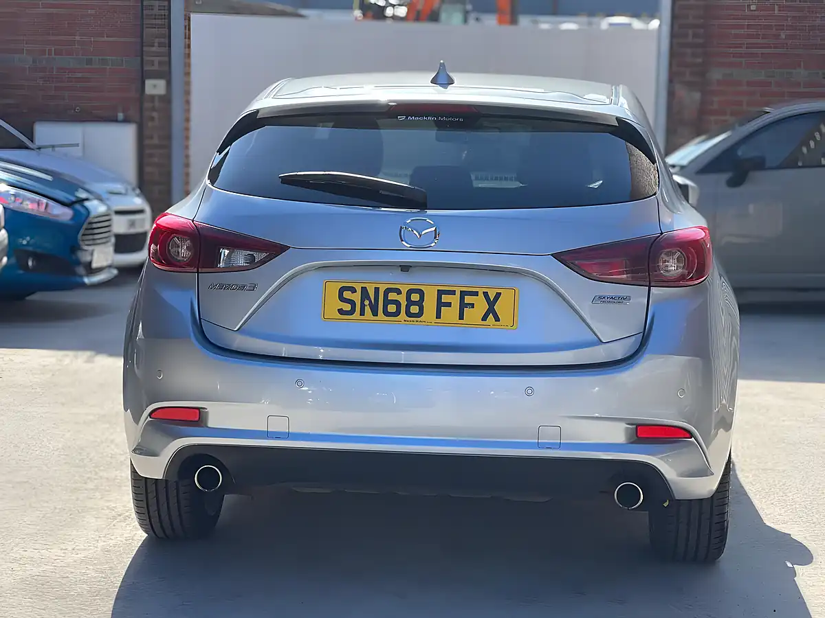 Used 2018 Mazda Mazda3 Sport Nav Silver - Interior and Exterior details 10