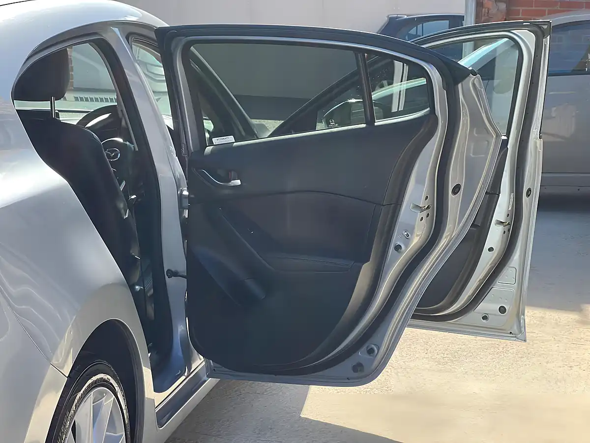 Used 2018 Mazda Mazda3 Sport Nav Silver - Interior and Exterior details 13