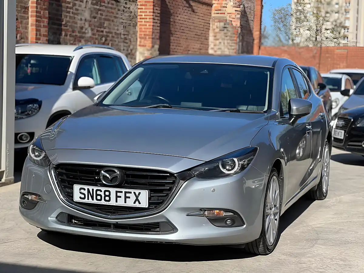 Used 2018 Mazda Mazda3 Sport Nav Silver - Interior and Exterior details 2