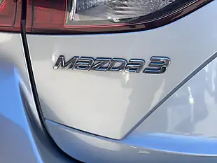 Used 2018 Mazda Mazda3 Sport Nav Silver - Interior and Exterior details 6