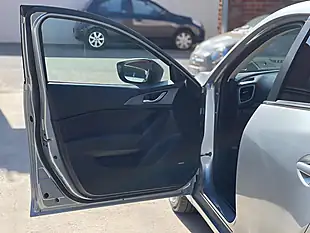 Used 2018 Mazda Mazda3 Sport Nav Silver - Interior and Exterior details 14