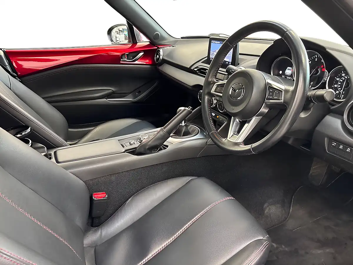 Used 2018 Mazda MX-5 Rf Sport Nav+ Red - Interior and Exterior details 8