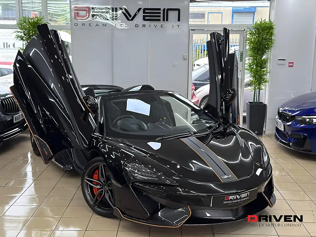 Used 2018 Mclaren 570S Spider Black - Front View