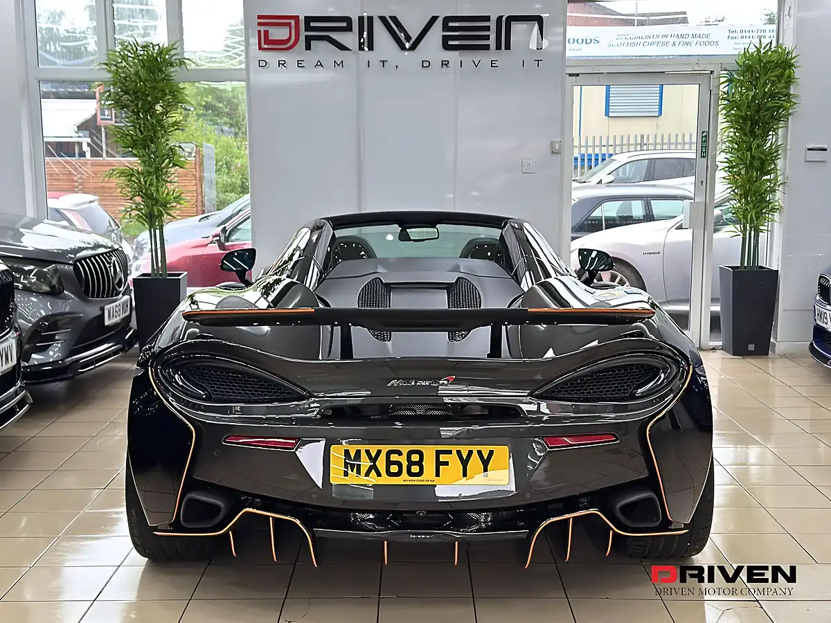 Used 2018 Mclaren 570S Spider Black - Interior and Exterior details 13