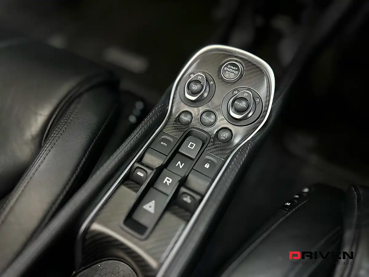 Used 2018 Mclaren 570S Spider Black - Interior and Exterior details 16