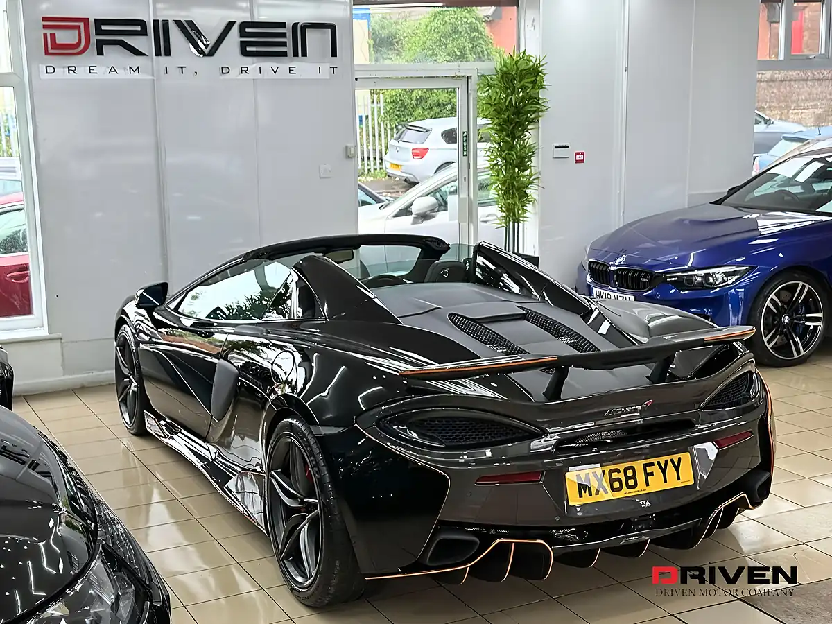 Used 2018 Mclaren 570S Spider Black - Interior and Exterior details 4