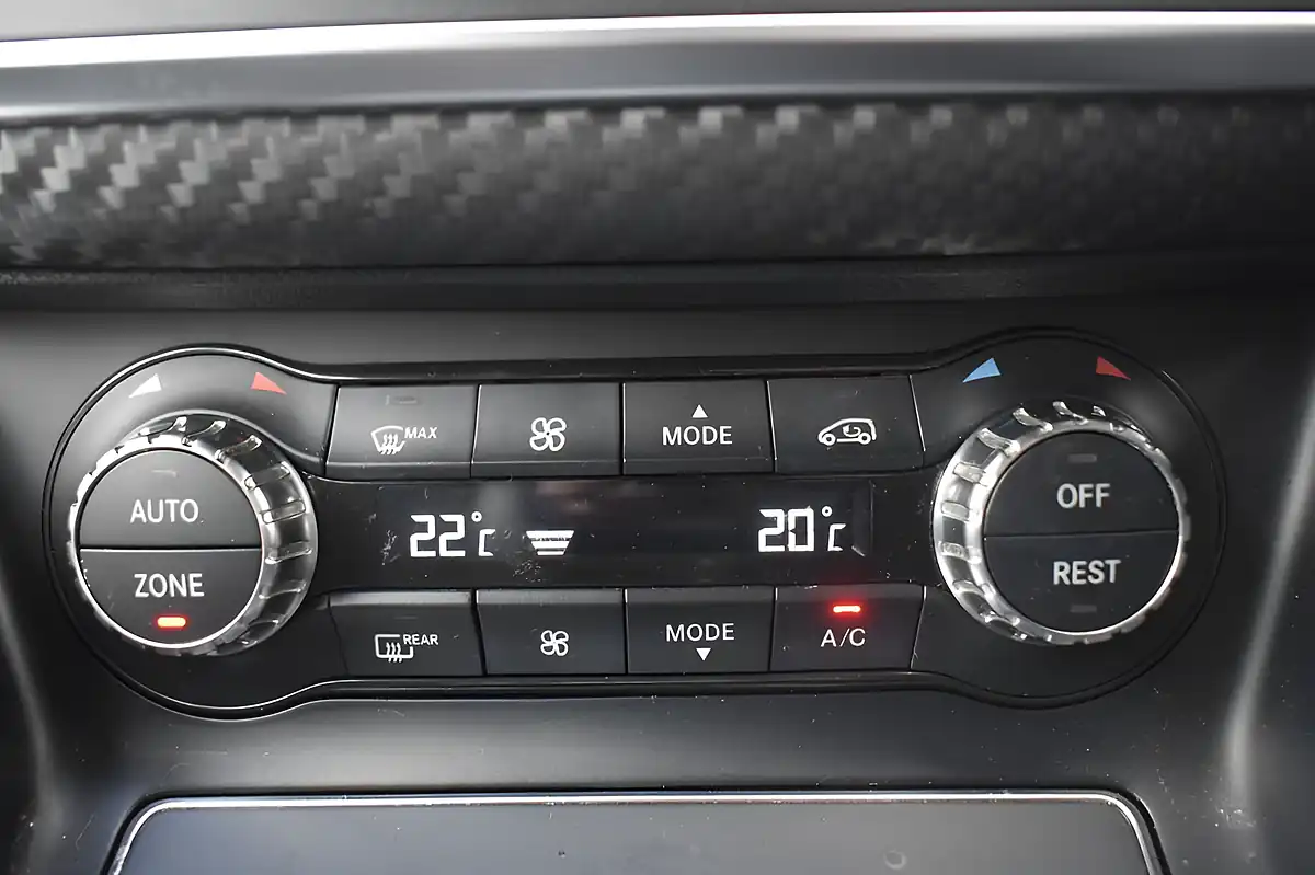 Used 2018 Mercedes-Benz a-Class AMG Line Polar Silver - Interior and Exterior details 19