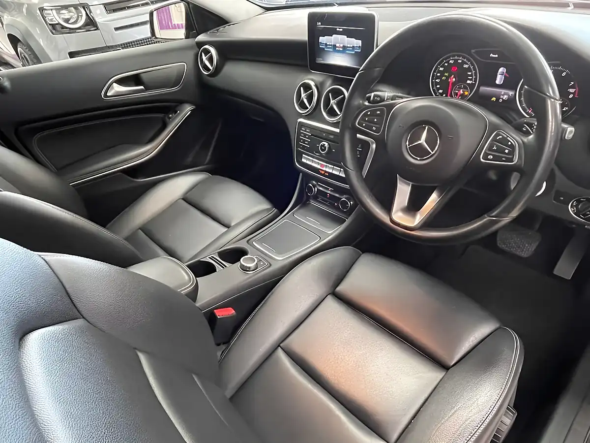 Used 2018 Mercedes-Benz a-Class Se Black - Interior and Exterior details 13