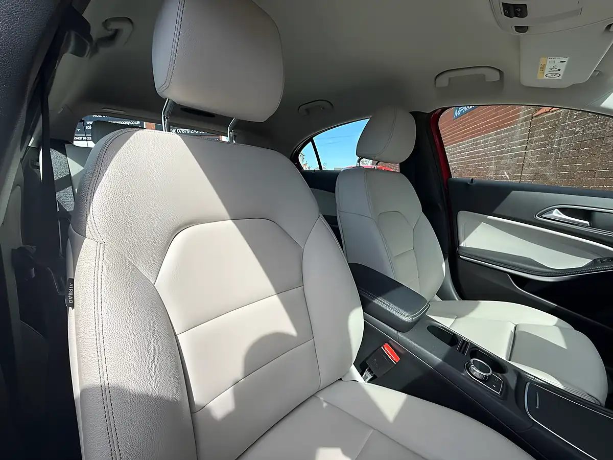 Used 2018 Mercedes-Benz a-Class Se Executive Jupiter Red - Interior and Exterior details 10