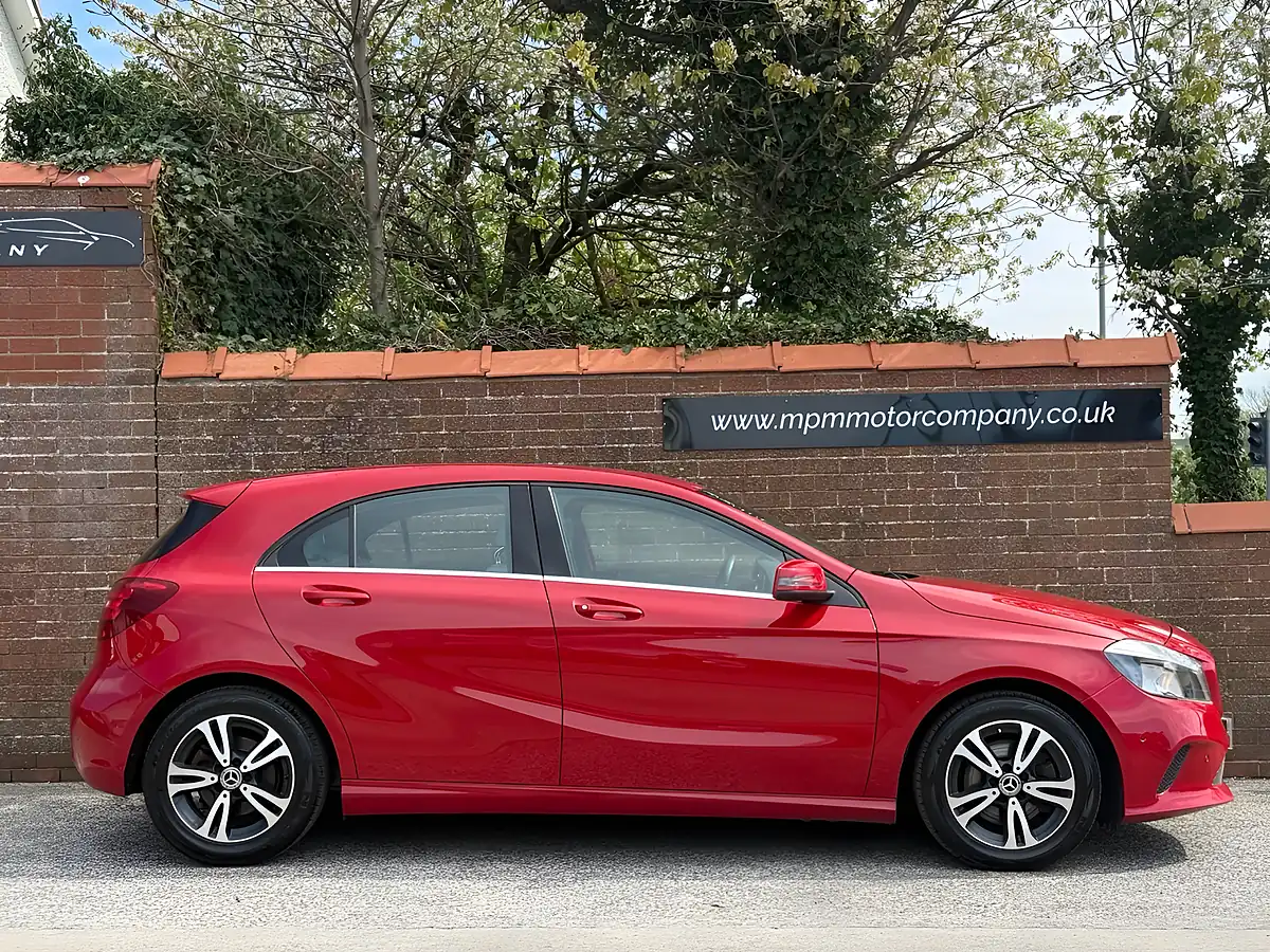 Used 2018 Mercedes-Benz a-Class Se Executive Jupiter Red - Interior and Exterior details 3