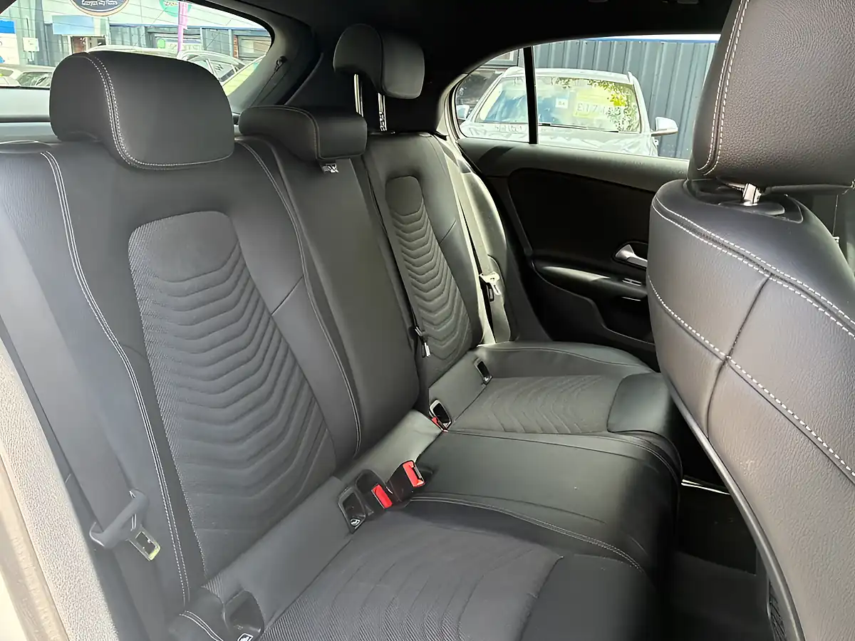Used 2018 Mercedes-Benz a Class Se (executive) White - Interior and Exterior details 15