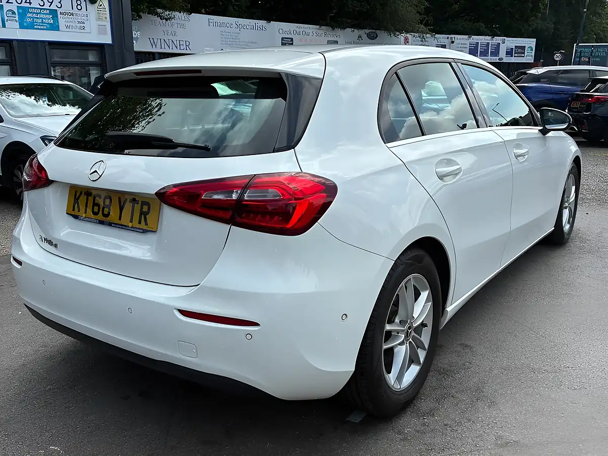 Used 2018 Mercedes-Benz a Class Se (executive) White - Interior and Exterior details 7