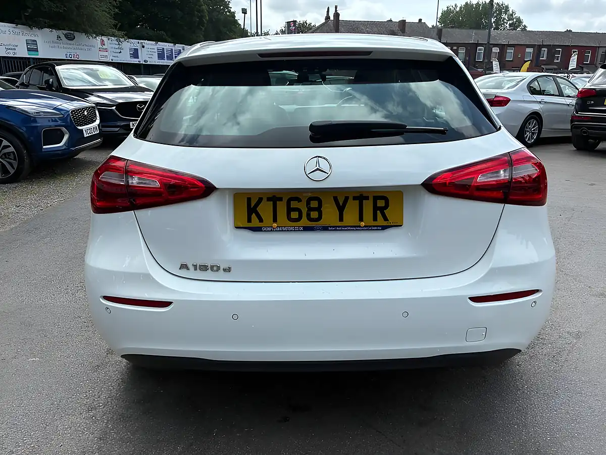 Used 2018 Mercedes-Benz a Class Se (executive) White - Interior and Exterior details 8