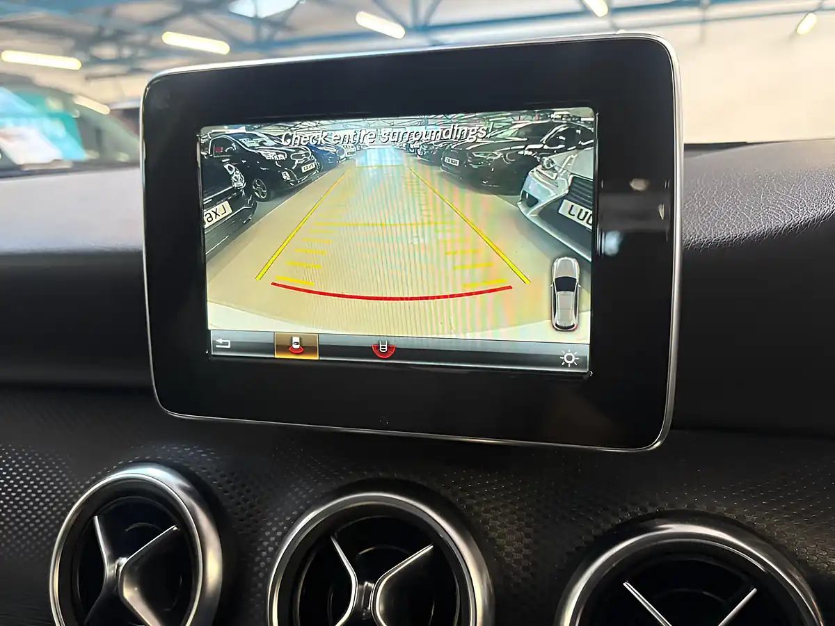 Used 2018 Mercedes-Benz a Class Se (executive) White - Interior and Exterior details 18
