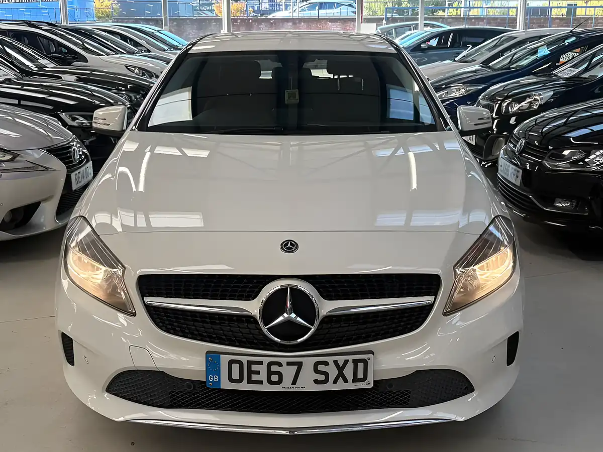 Used 2018 Mercedes-Benz a Class Se (executive) White - Interior and Exterior details 5