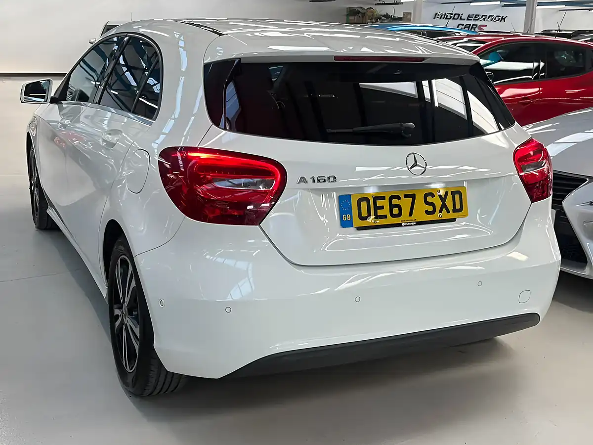 Used 2018 Mercedes-Benz a Class Se (executive) White - Interior and Exterior details 6