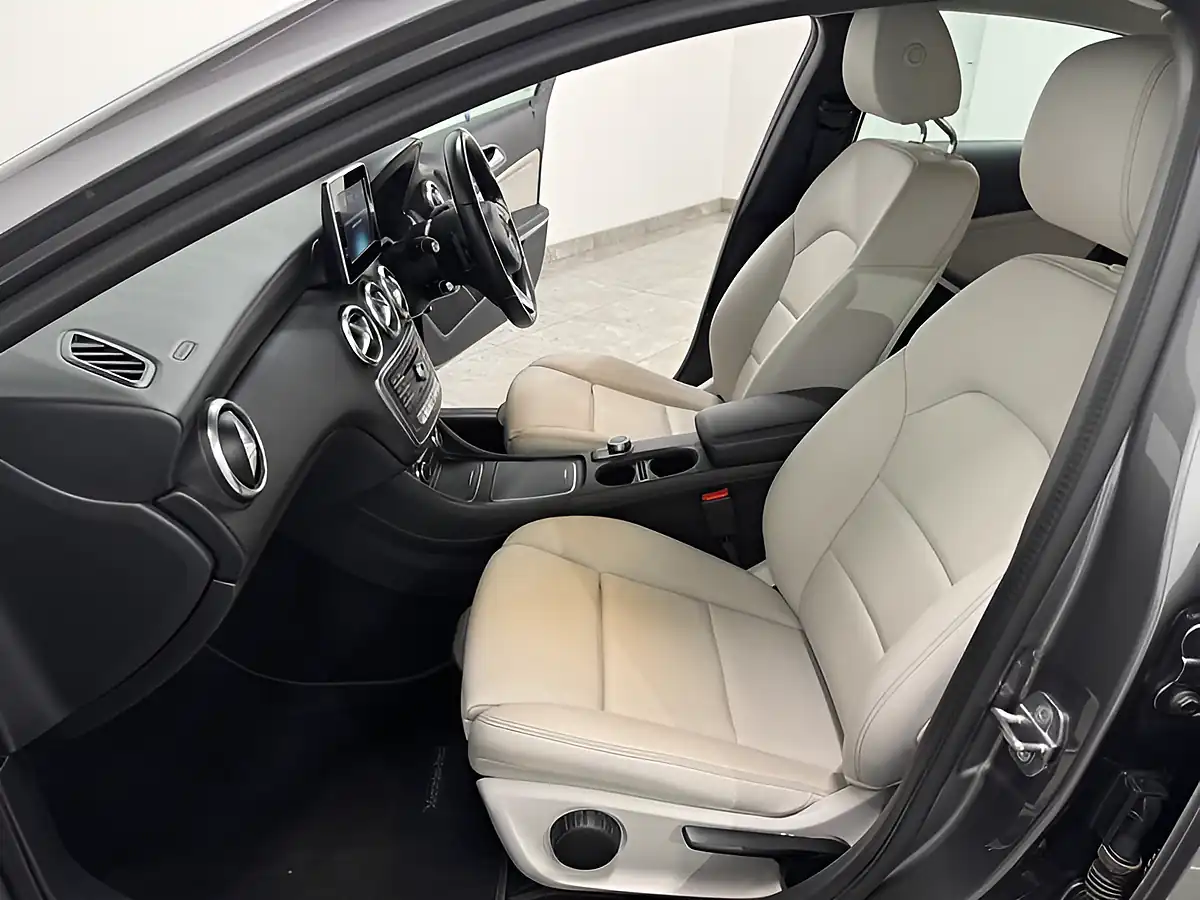 Used 2018 Mercedes-Benz a Class Se Grey - Interior and Exterior details 19