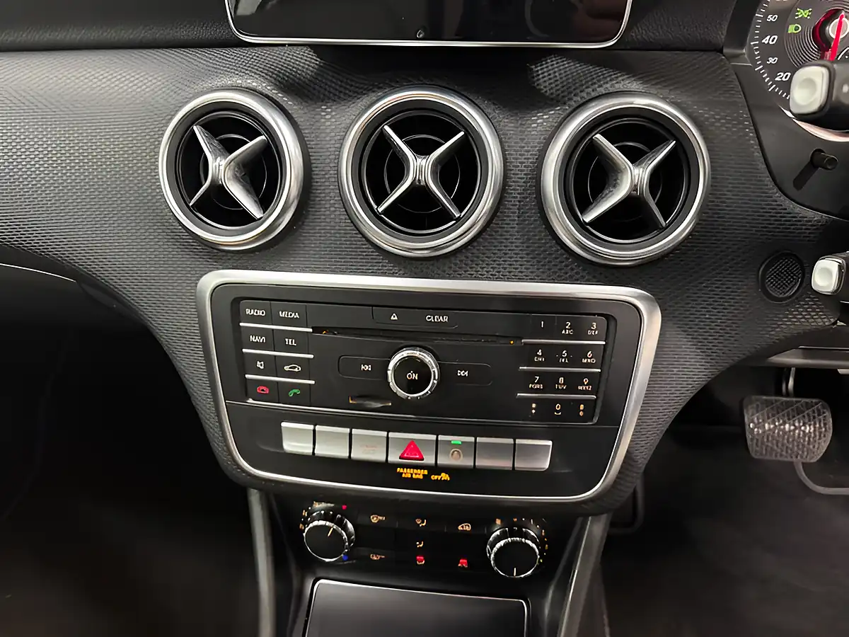 Used 2018 Mercedes-Benz a Class Se Grey - Interior and Exterior details 20