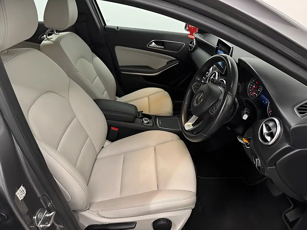 Used 2018 Mercedes-Benz a Class Se Grey - Interior and Exterior details 9