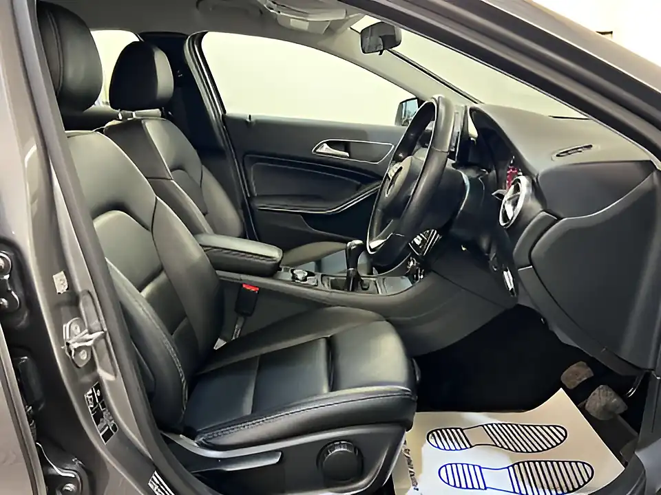 Used 2018 Mercedes-Benz a Class Se Grey - Interior and Exterior details 13