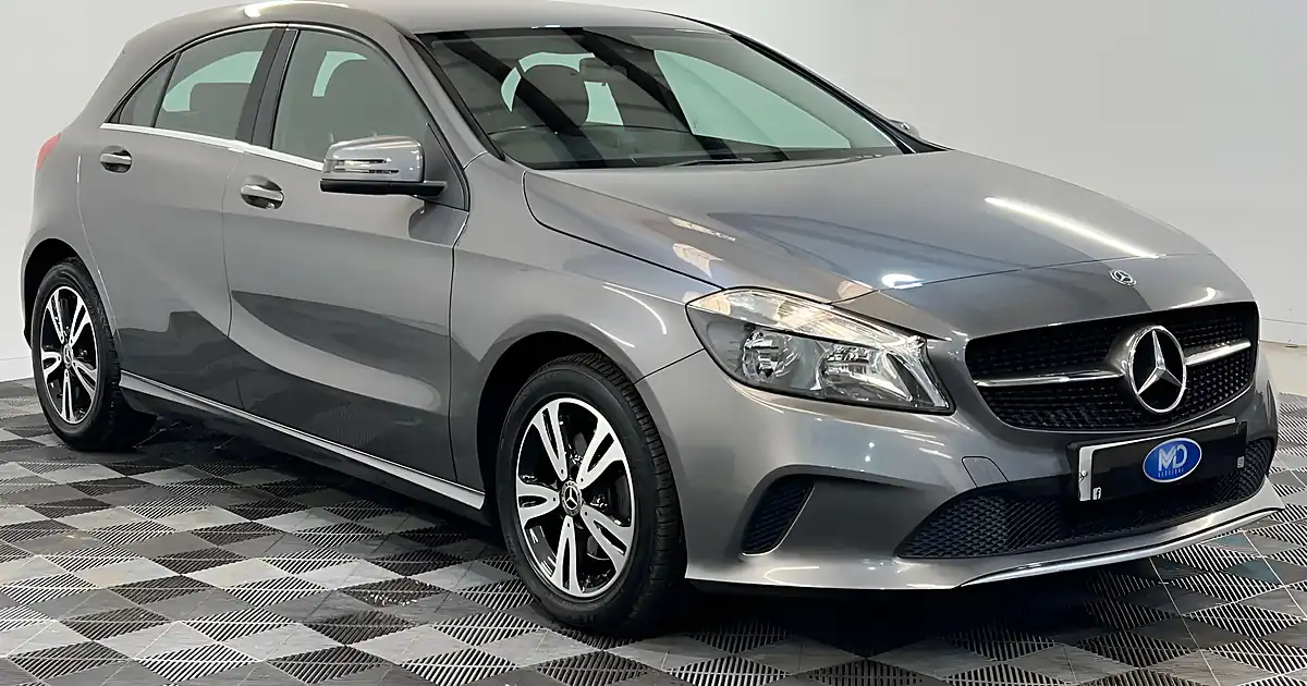Used 2018 Mercedes-Benz a Class Se Grey - Front View