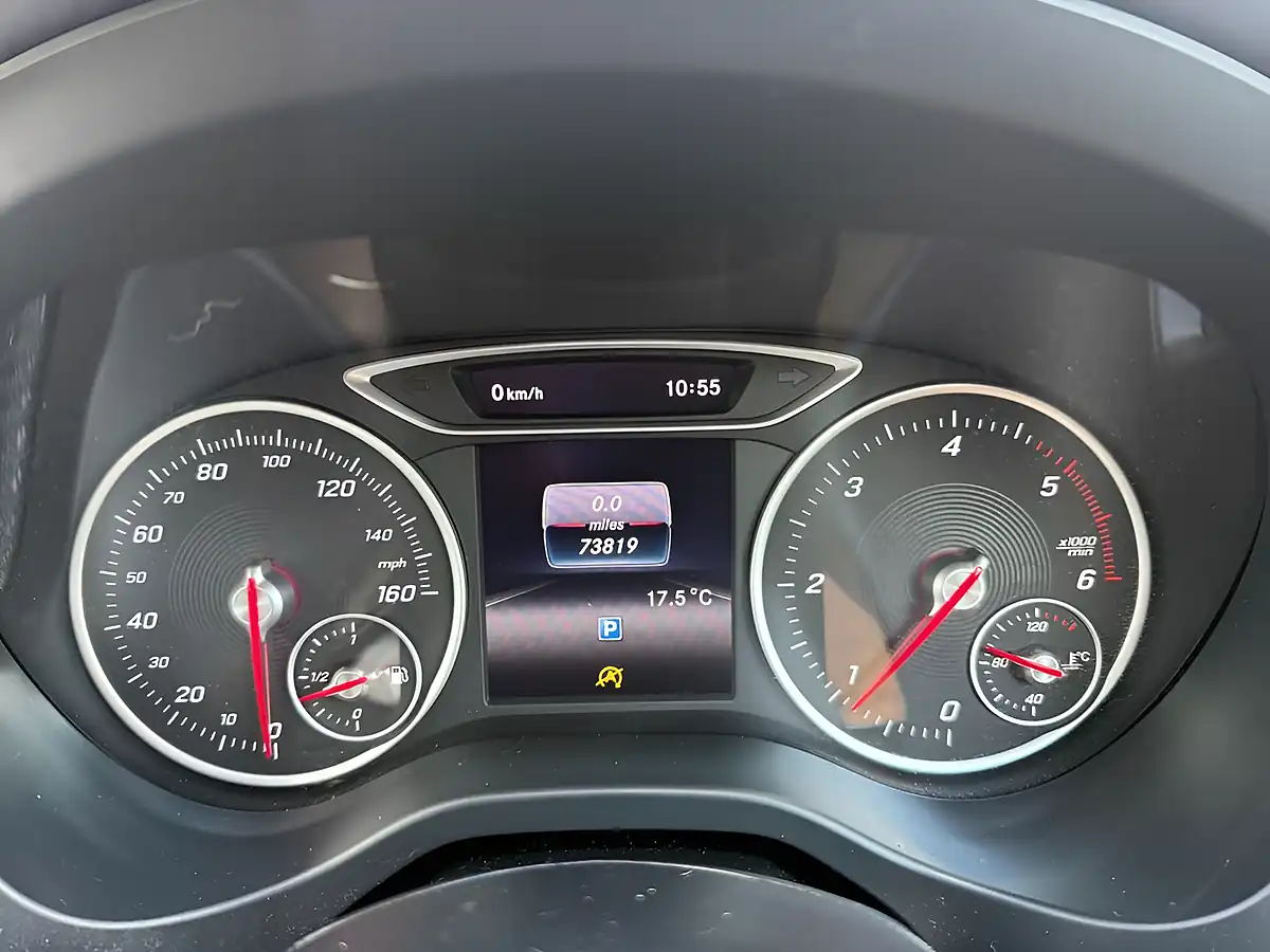 Used 2018 Mercedes-Benz a Class Se Red - Interior and Exterior details 14
