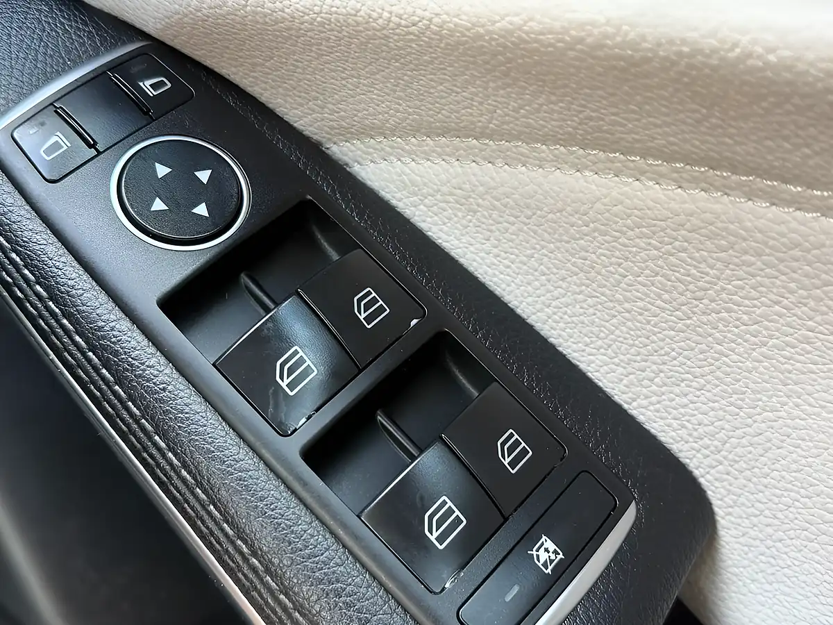 Used 2018 Mercedes-Benz a Class Se Red - Interior and Exterior details 18