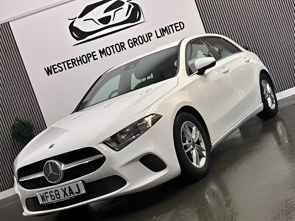 Used 2018 Mercedes-Benz a Class Se White - Interior and Exterior details 15