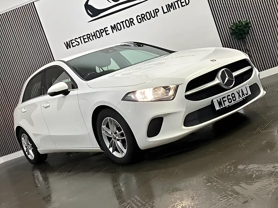 Used 2018 Mercedes-Benz a Class Se White - Interior and Exterior details 16