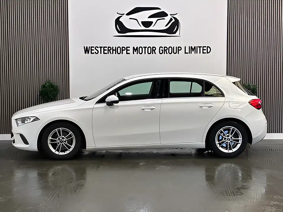 Used 2018 Mercedes-Benz a Class Se White - Interior and Exterior details 18