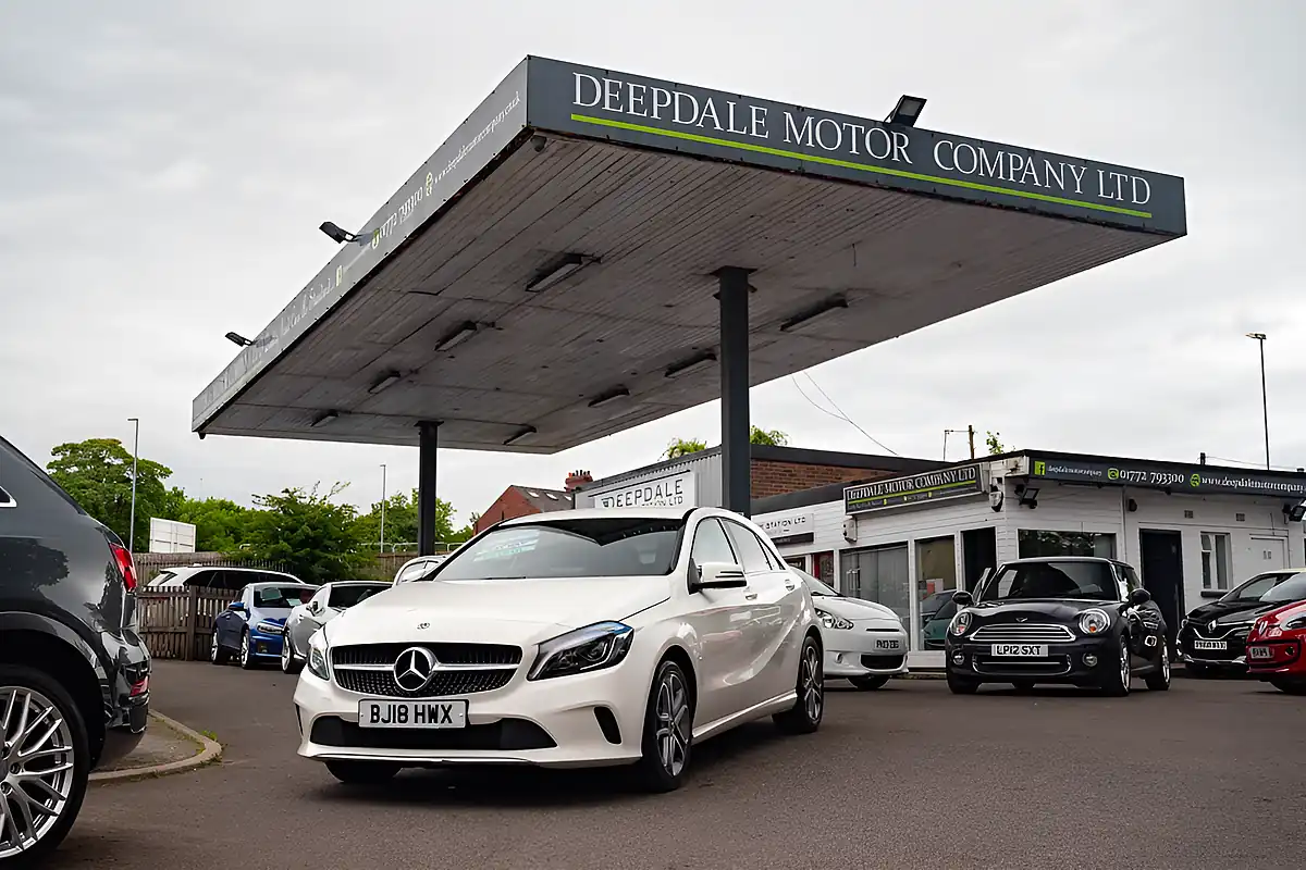 Used 2018 Mercedes-Benz a-Class Sport Edition Calcite White - Interior and Exterior details 18