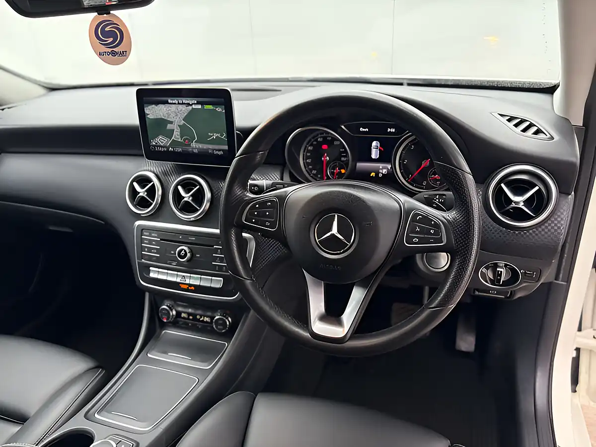 Used 2018 Mercedes-Benz a Class Sport Executive Cirrus White - Interior and Exterior details 16