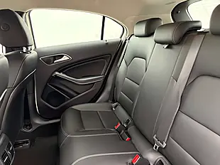 Used 2018 Mercedes-Benz a Class Sport Executive Cirrus White - Interior and Exterior details 18