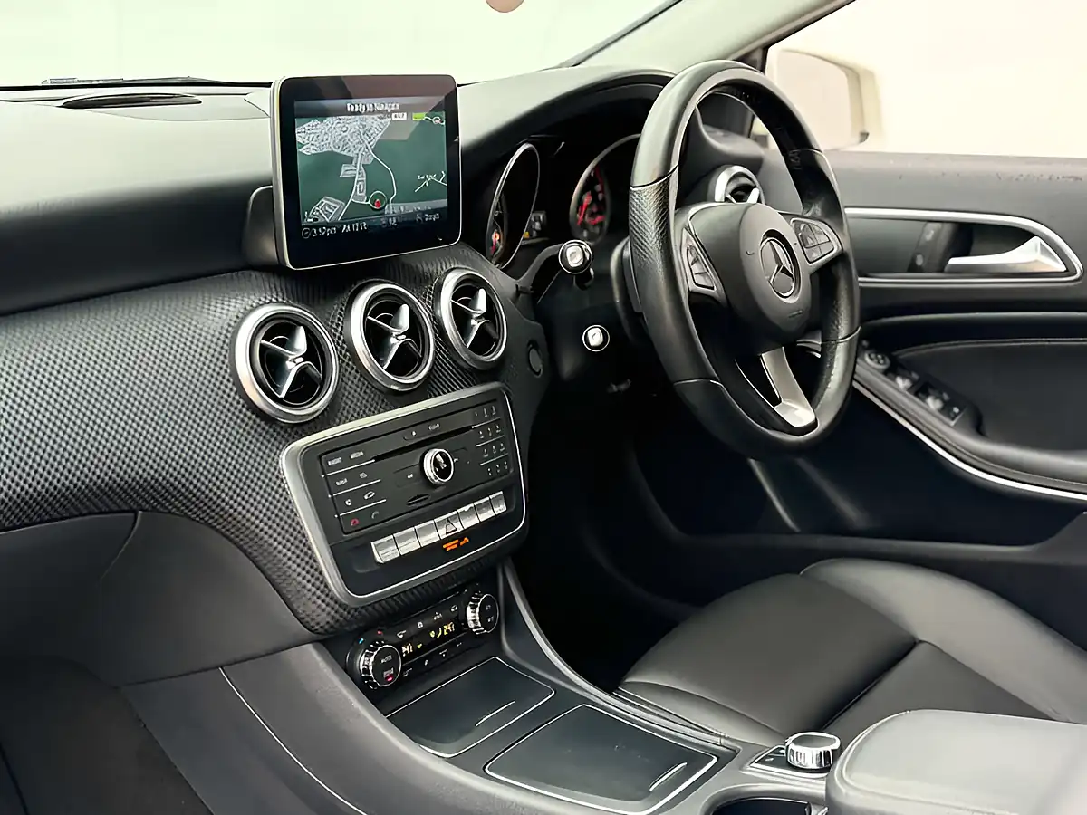 Used 2018 Mercedes-Benz a Class Sport Executive Cirrus White - Interior and Exterior details 19