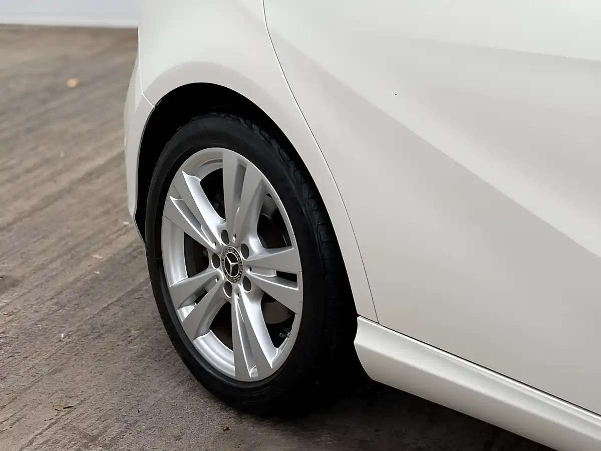 Used 2018 Mercedes-Benz a Class Sport Executive Cirrus White - Interior and Exterior details 4