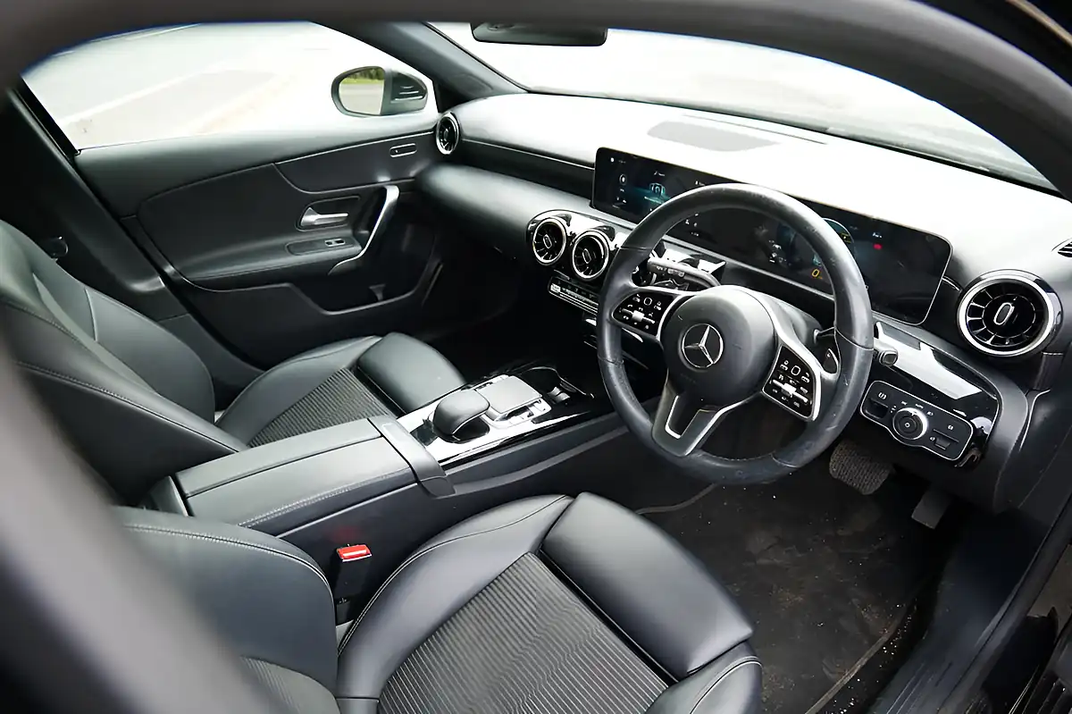Used 2018 Mercedes-Benz a Class Sport (executive) Cosmos Black - Interior and Exterior details 3