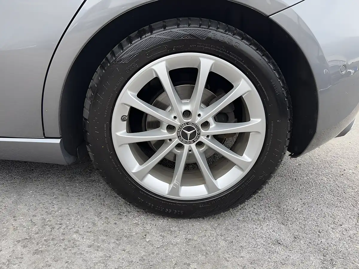 Used 2018 Mercedes-Benz a-Class Sport (executive) Grey - Interior and Exterior details 16