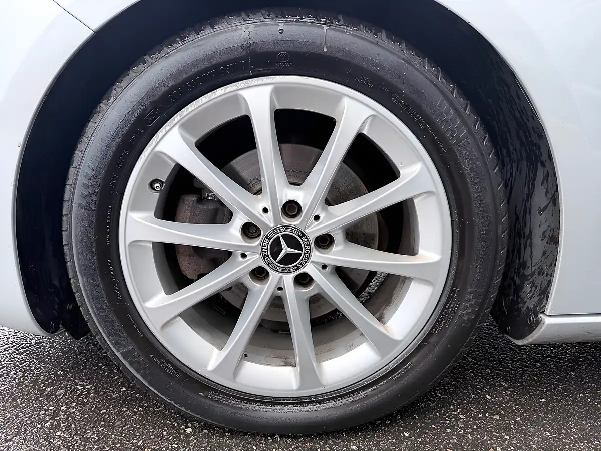 Used 2018 Mercedes-Benz a Class Sport (executive) Silver - Interior and Exterior details 4