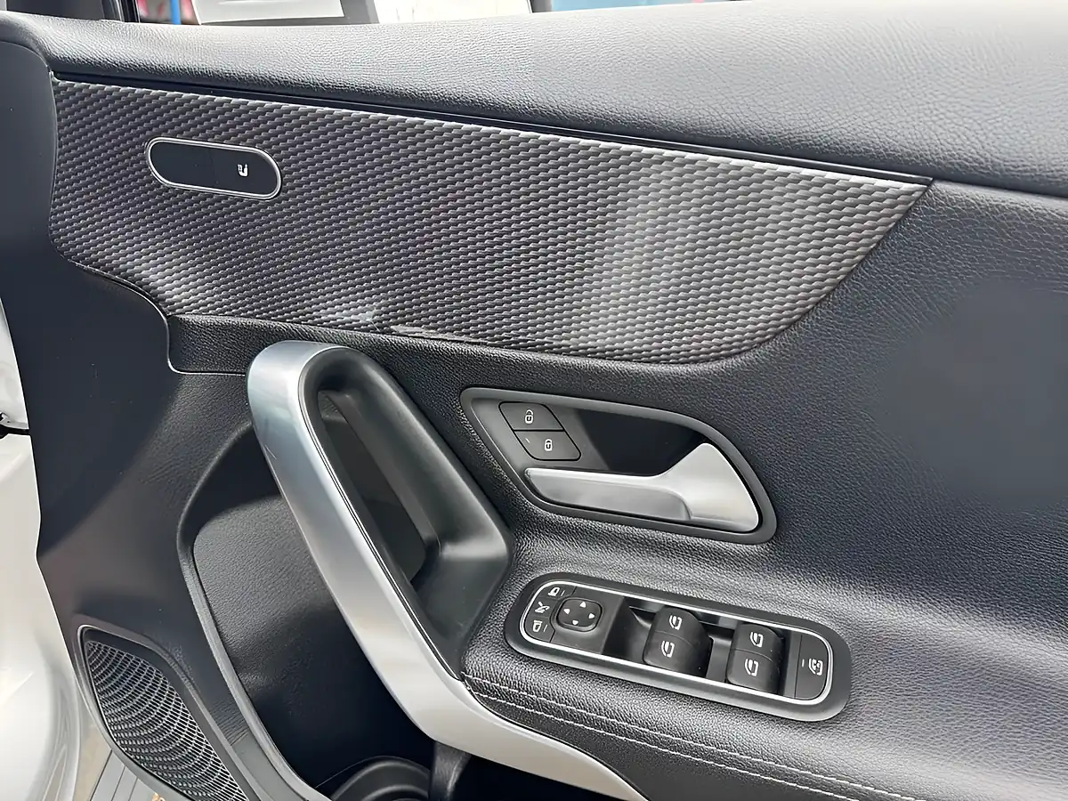 Used 2018 Mercedes-Benz a Class Sport (executive) Silver - Interior and Exterior details 16