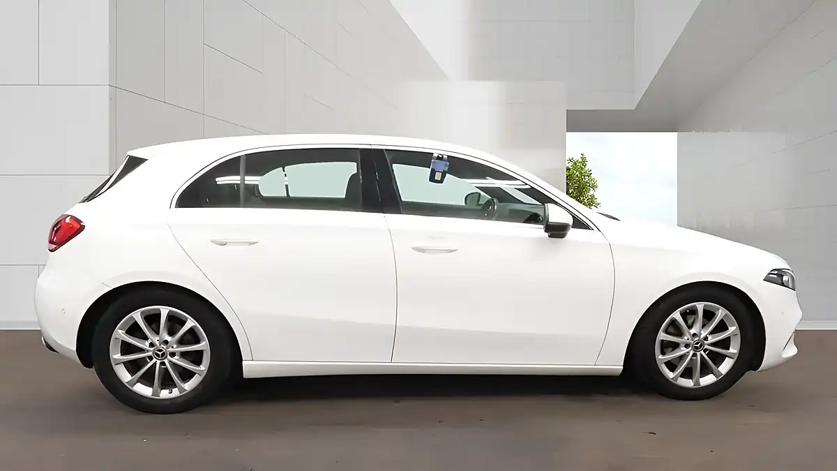 Used 2018 Mercedes-Benz a-Class Sport (executive) White - Interior and Exterior details 11