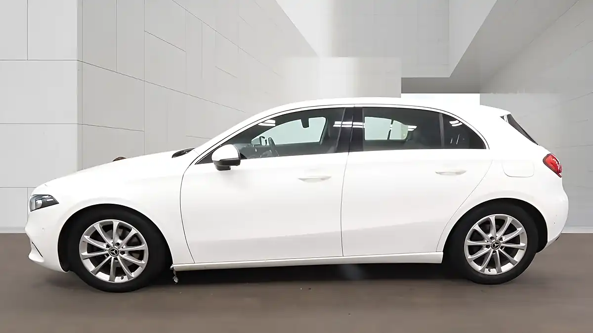 Used 2018 Mercedes-Benz a-Class Sport (executive) White - Interior and Exterior details 12