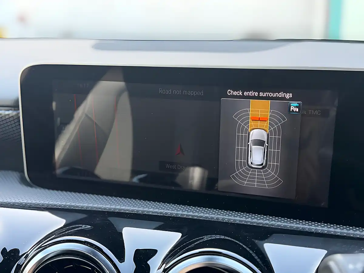 Used 2018 Mercedes-Benz a Class Sport (executive) White - Interior and Exterior details 17