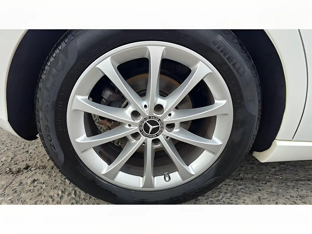 Used 2018 Mercedes-Benz a Class Sport Executive White - Interior and Exterior details 19