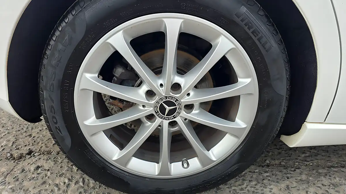 Used 2018 Mercedes-Benz a Class Sport Executive White - Interior and Exterior details 19