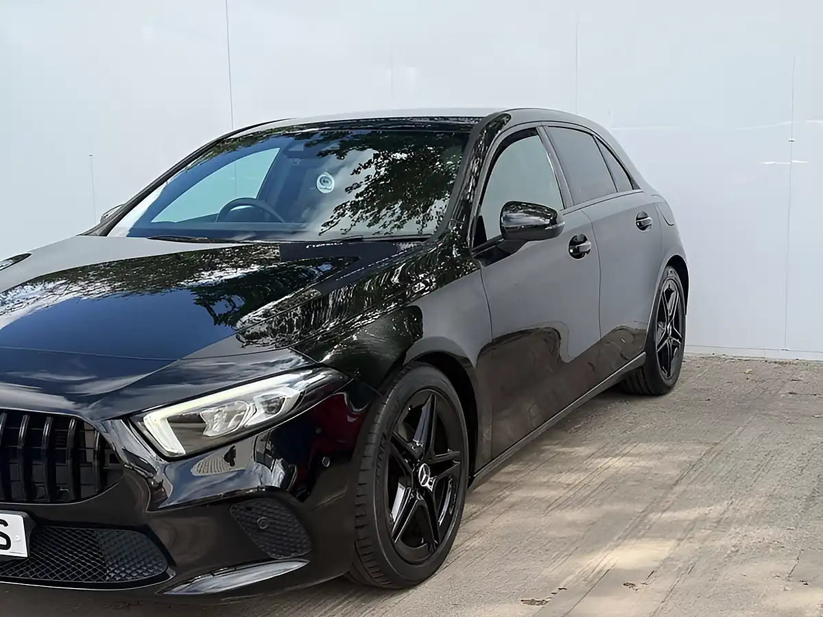 Used 2018 Mercedes-Benz a Class Sport Premium Cosmos Black - Interior and Exterior details 13