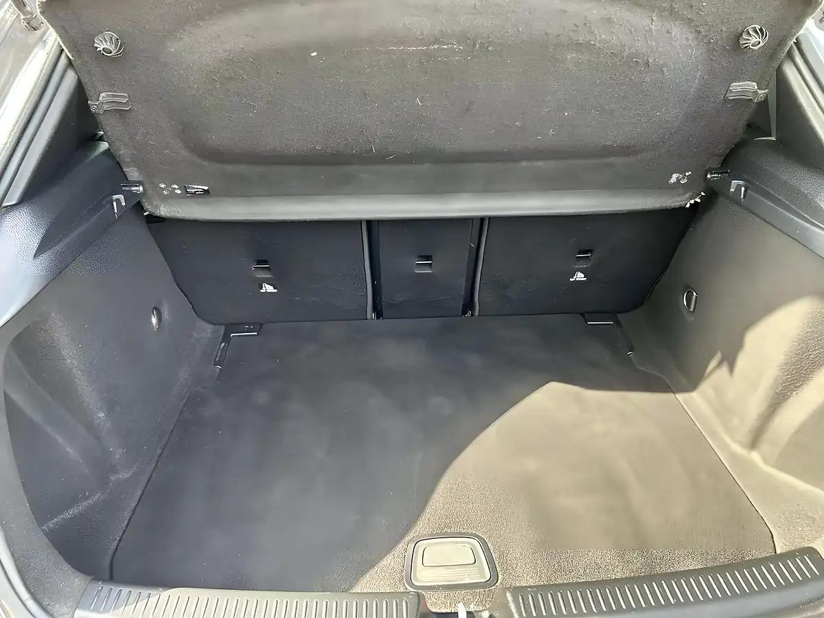 Used 2018 Mercedes-Benz a Class Sport Premium Grey - Interior and Exterior details 16